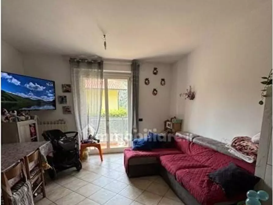 Immagine 1 di Porzione di casa in vendita  a Carrara