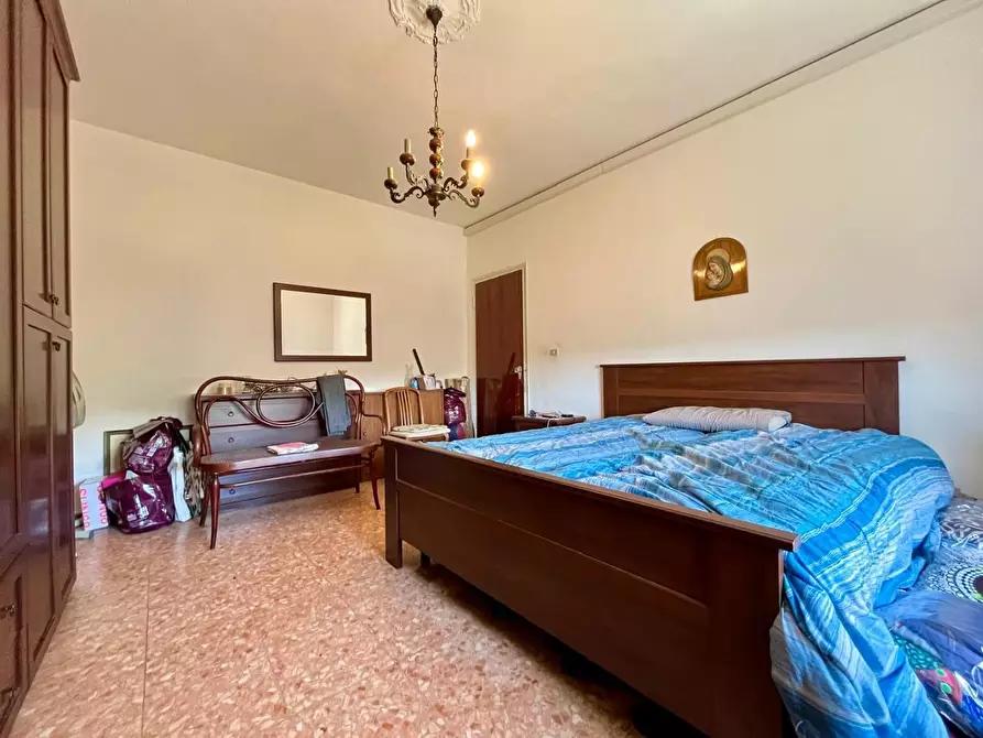 Immagine 12 di Appartamento in vendita  a Pisa