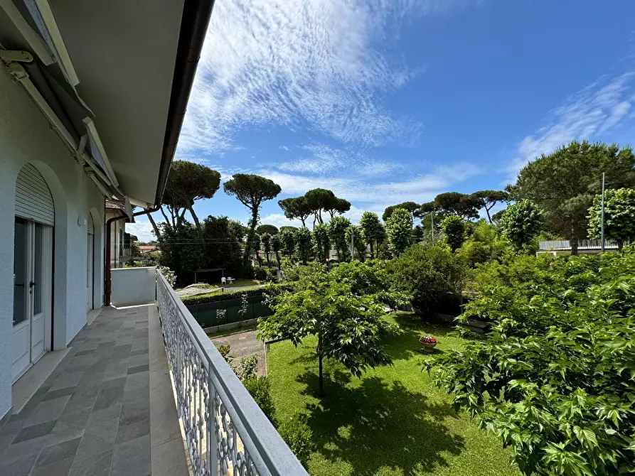 Immagine 25 di Porzione di casa in affitto  a Forte Dei Marmi