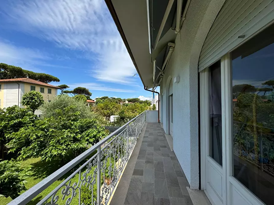 Immagine 24 di Porzione di casa in affitto  a Forte Dei Marmi