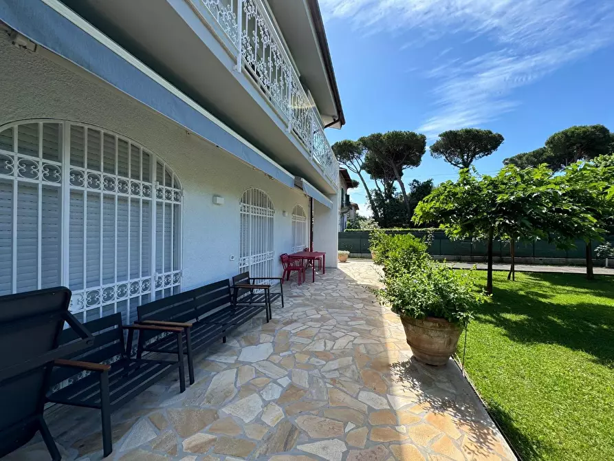 Immagine 26 di Porzione di casa in affitto  a Forte Dei Marmi