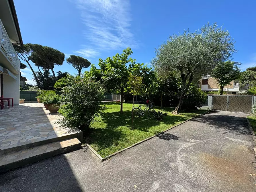 Immagine 32 di Porzione di casa in affitto  a Forte Dei Marmi