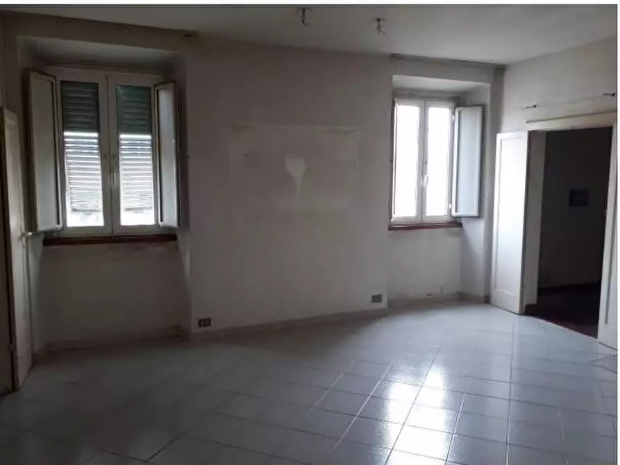 Immagine 5 di Appartamento in vendita  a Livorno