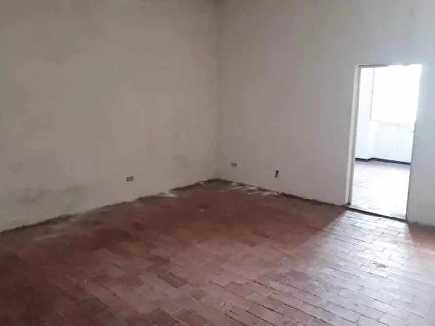 Immagine 2 di Appartamento in vendita  a Livorno