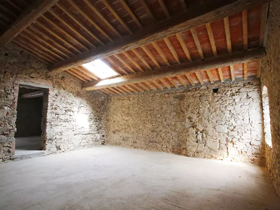 Immagine 22 di Casa colonica in vendita  a Monsummano Terme