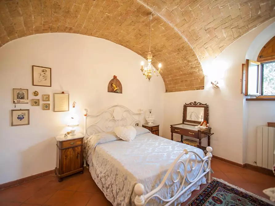 Immagine 20 di Appartamento in vendita  a Siena