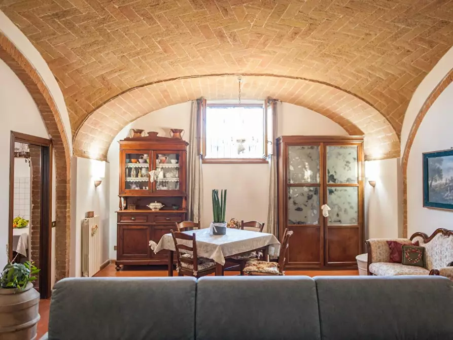 Immagine 29 di Appartamento in vendita  a Siena