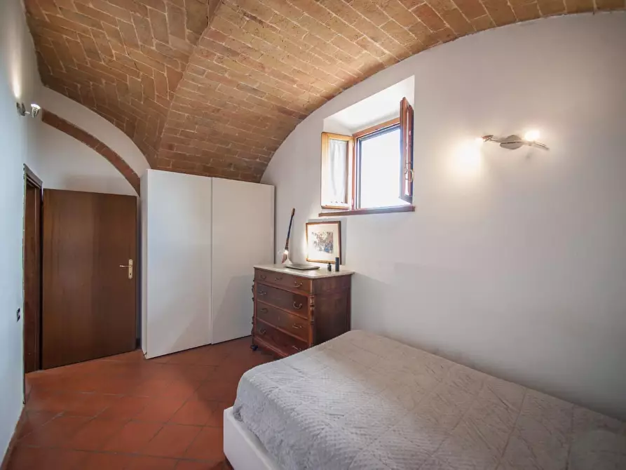 Immagine 13 di Appartamento in vendita  a Siena