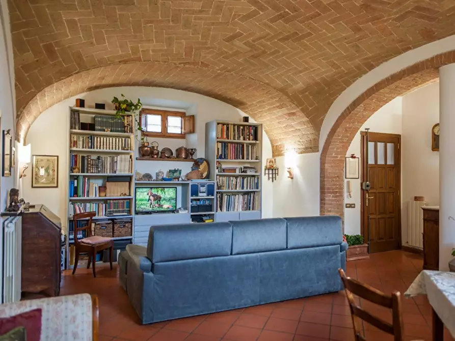 Immagine 32 di Appartamento in vendita  a Siena