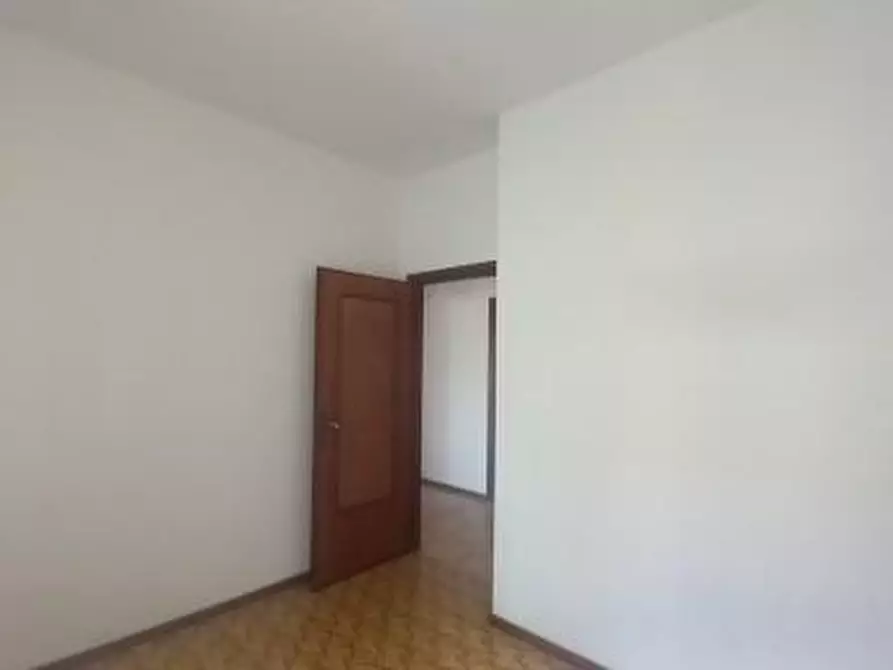 Immagine 19 di Appartamento in vendita  a Livorno