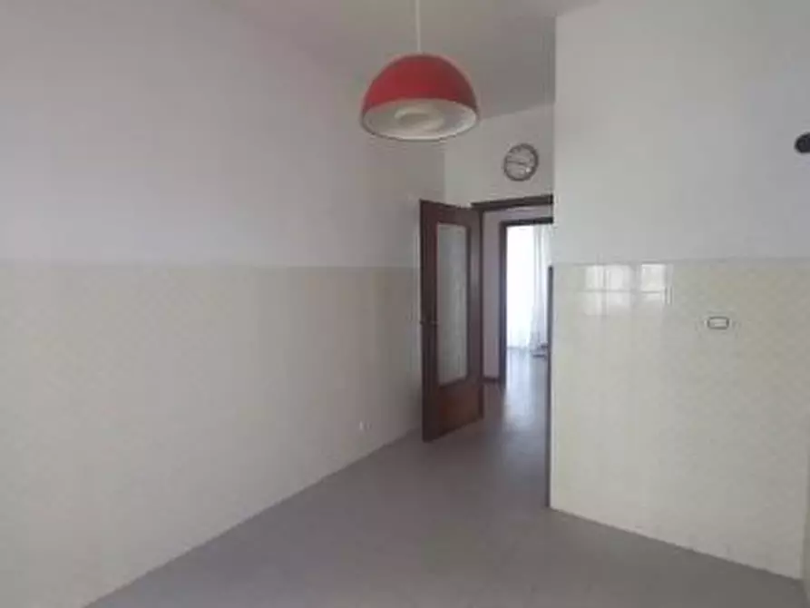 Immagine 12 di Appartamento in vendita  a Livorno