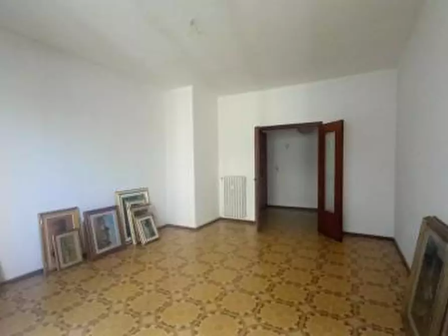 Immagine 5 di Appartamento in vendita  a Livorno