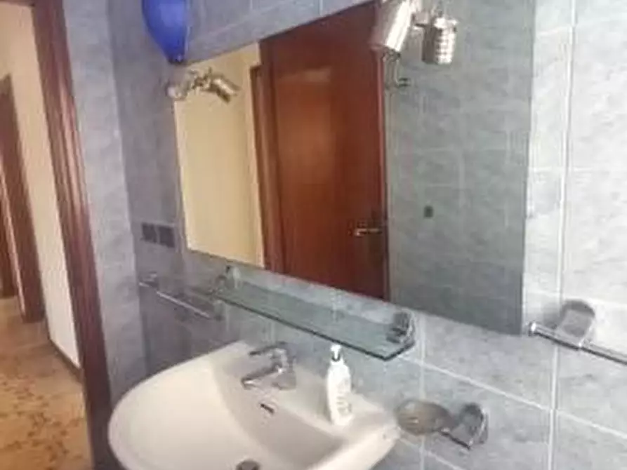 Immagine 23 di Appartamento in vendita  a Livorno