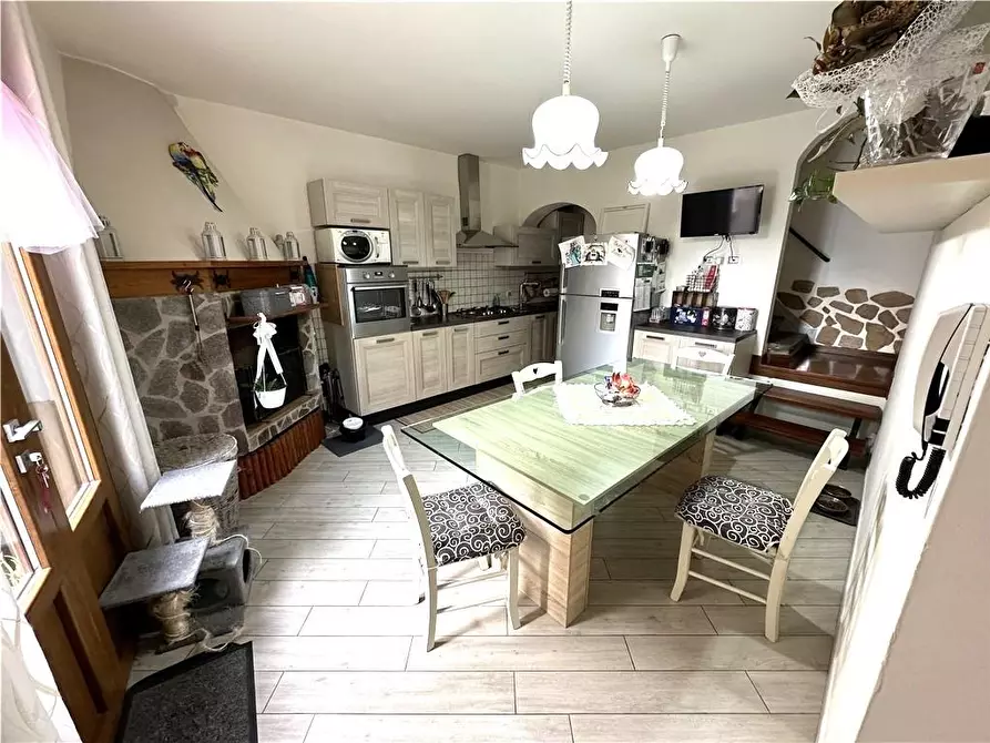 Immagine 11 di Appartamento in vendita  a Montelupo Fiorentino