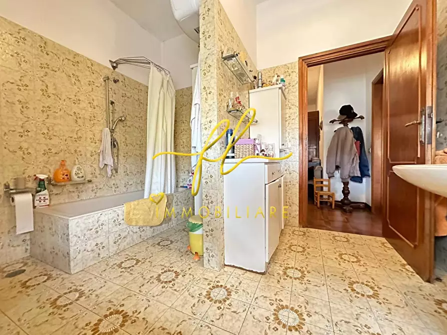 Immagine 32 di Appartamento in vendita  a Cecina