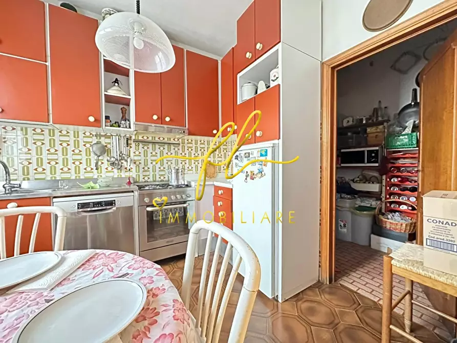 Immagine 13 di Appartamento in vendita  a Cecina