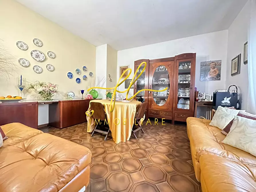 Immagine 16 di Appartamento in vendita  a Cecina