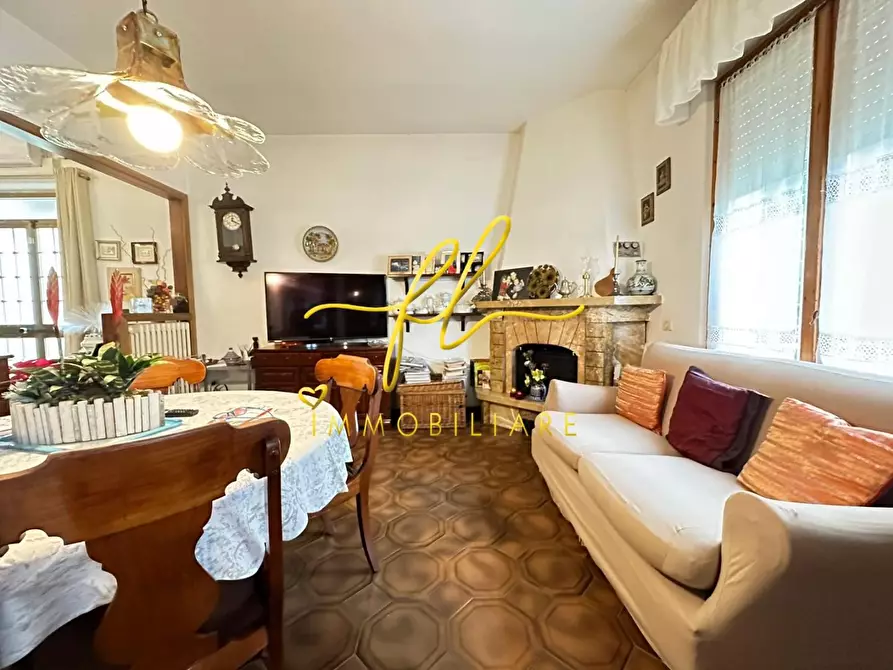 Immagine 10 di Appartamento in vendita  a Cecina