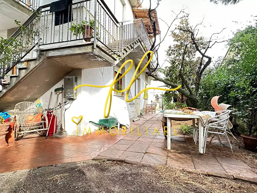 Immagine 24 di Appartamento in vendita  a Cecina