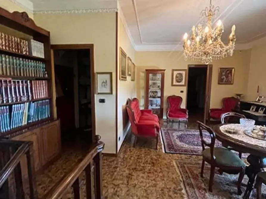 Immagine 11 di Villa in vendita  a Fosdinovo