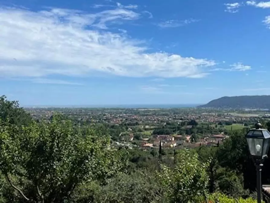 Immagine 3 di Villa in vendita  a Fosdinovo