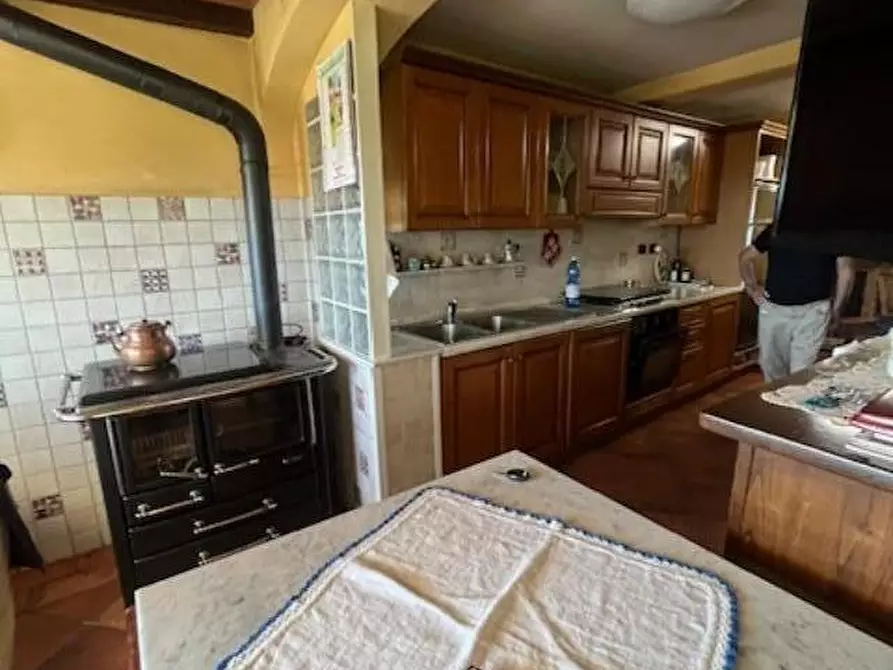 Immagine 23 di Villa in vendita  a Fosdinovo