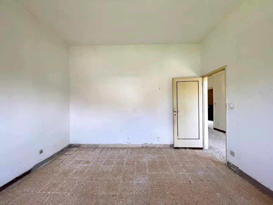 Immagine 28 di Casa bifamiliare in vendita  a Camaiore