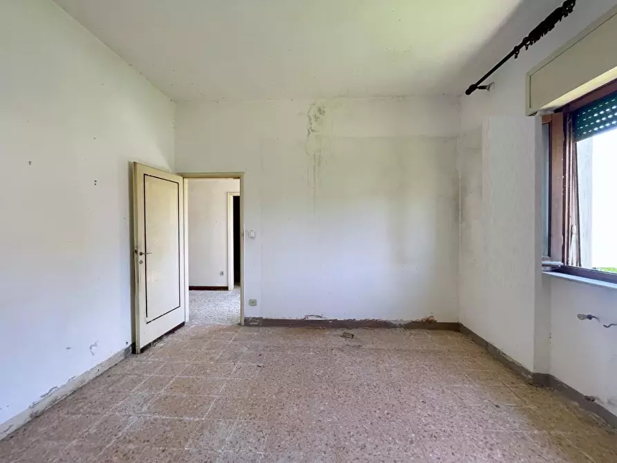 Immagine 27 di Casa bifamiliare in vendita  a Camaiore