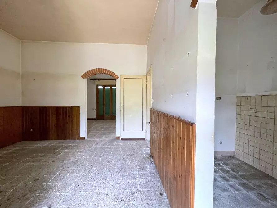 Immagine 11 di Casa bifamiliare in vendita  a Camaiore