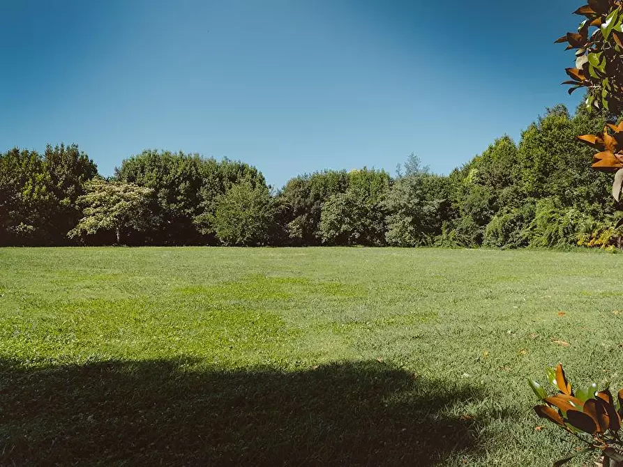 Immagine 3 di Immobile di prestigio in vendita  a Lucca