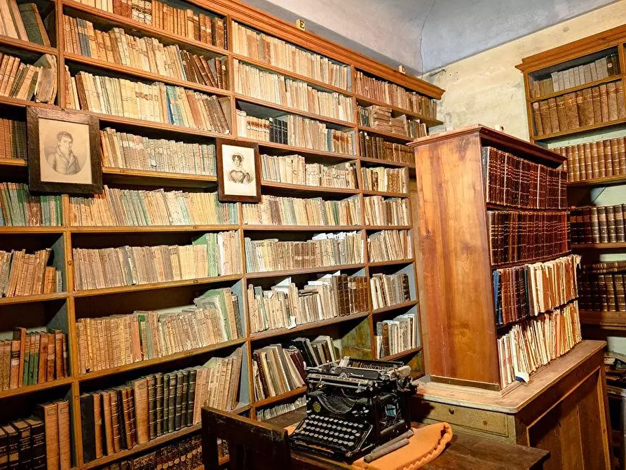 Immagine 39 di Immobile di prestigio in vendita  a Lucca