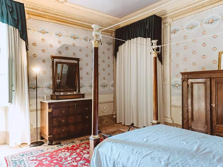 Immagine 102 di Immobile di prestigio in vendita  a Lucca