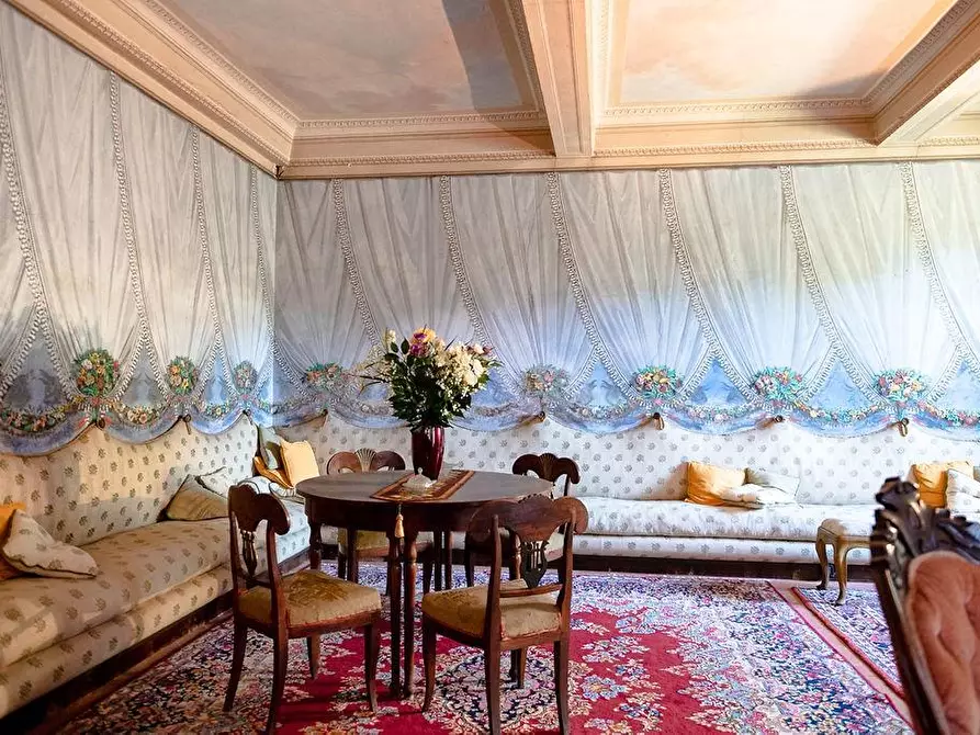 Immagine 36 di Immobile di prestigio in vendita  a Lucca