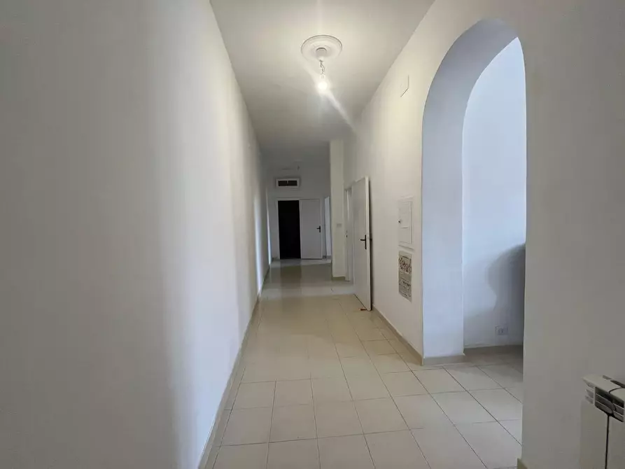 Immagine 4 di Appartamento in vendita  a Livorno