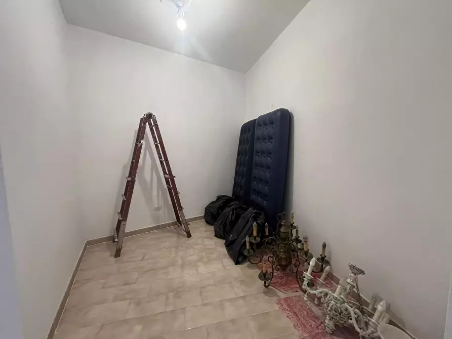 Immagine 9 di Appartamento in vendita  a Livorno