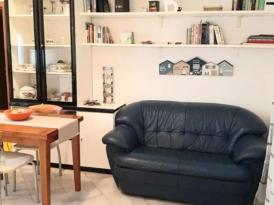 Immagine 2 di Appartamento in affitto  a Carrara