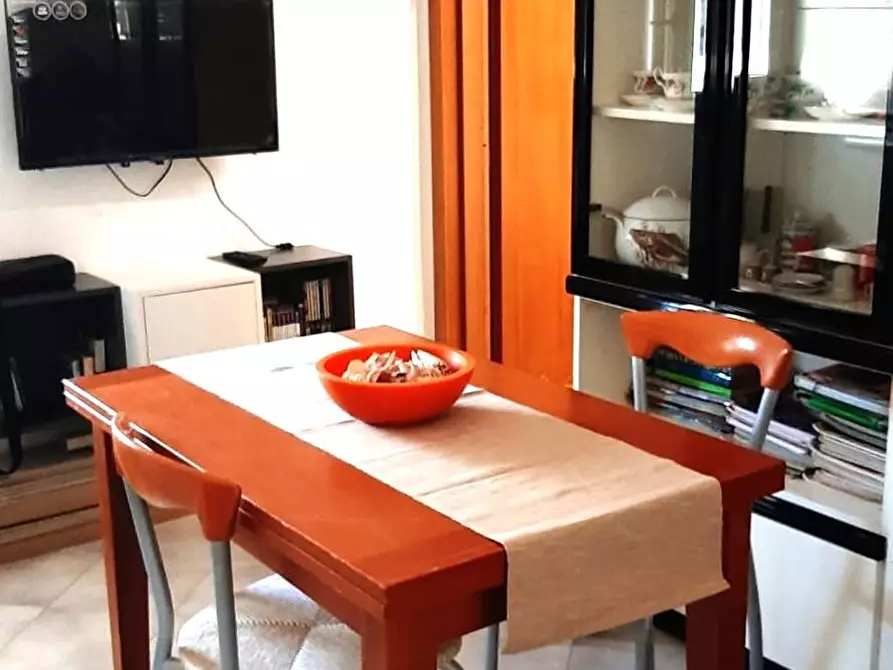 Immagine 4 di Appartamento in affitto  a Carrara