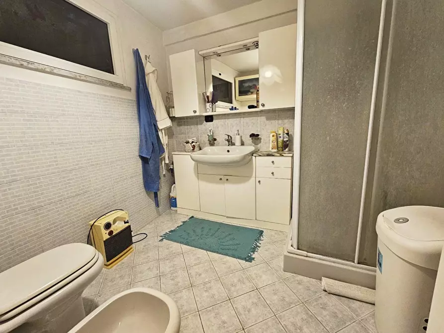 Immagine 14 di Porzione di casa in vendita  a Ameglia