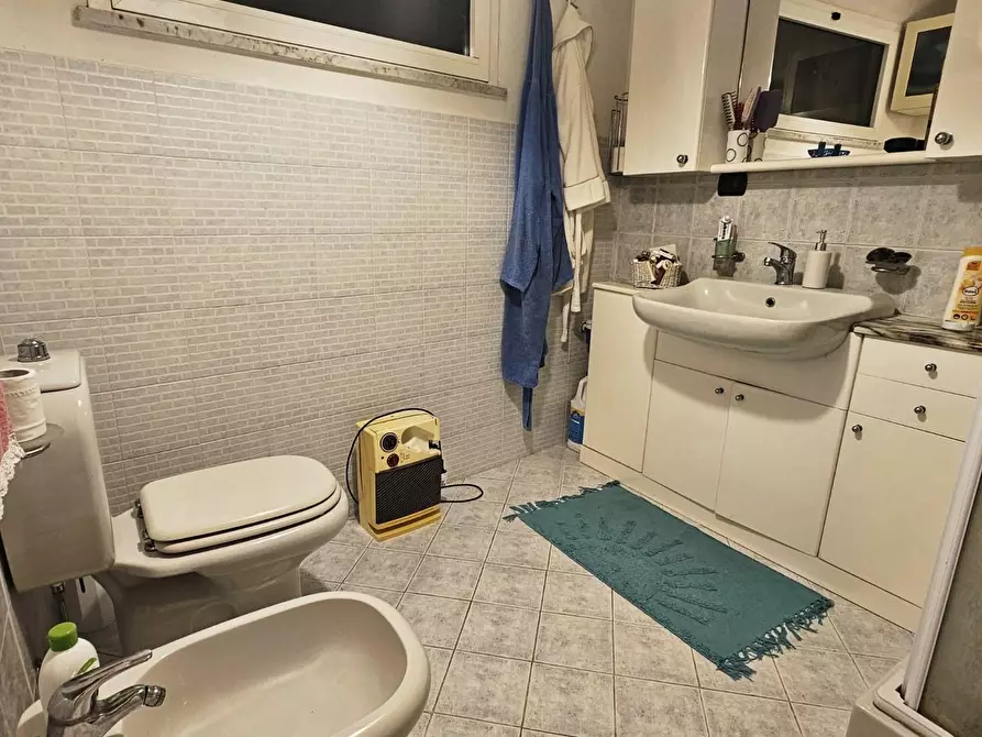 Immagine 15 di Porzione di casa in vendita  a Ameglia