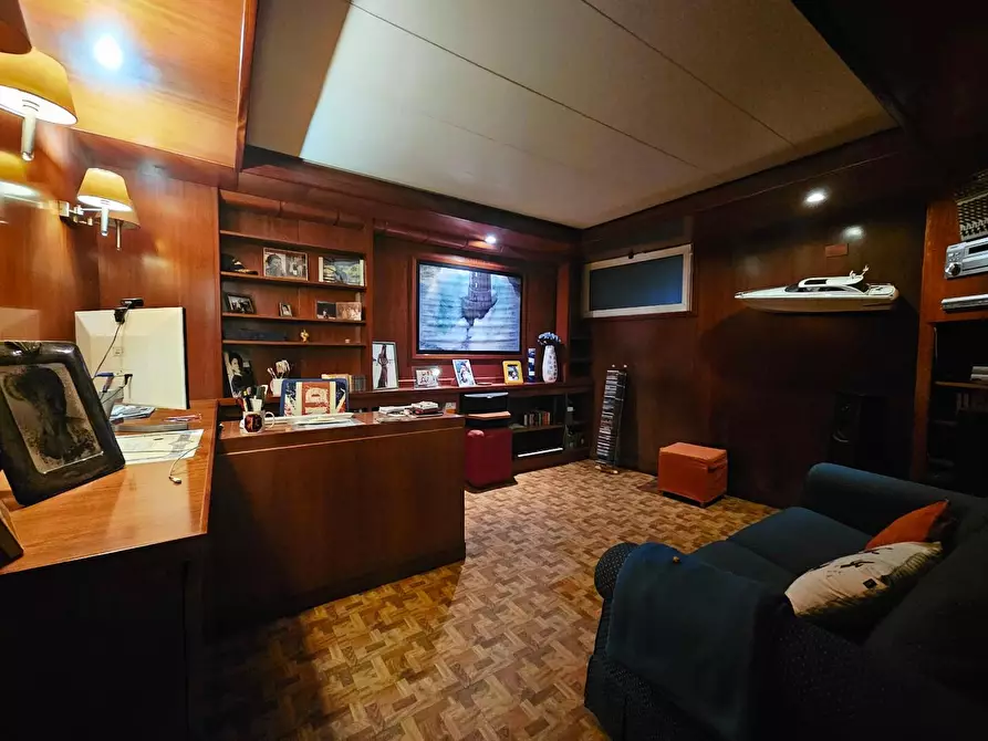 Immagine 10 di Porzione di casa in vendita  a Ameglia