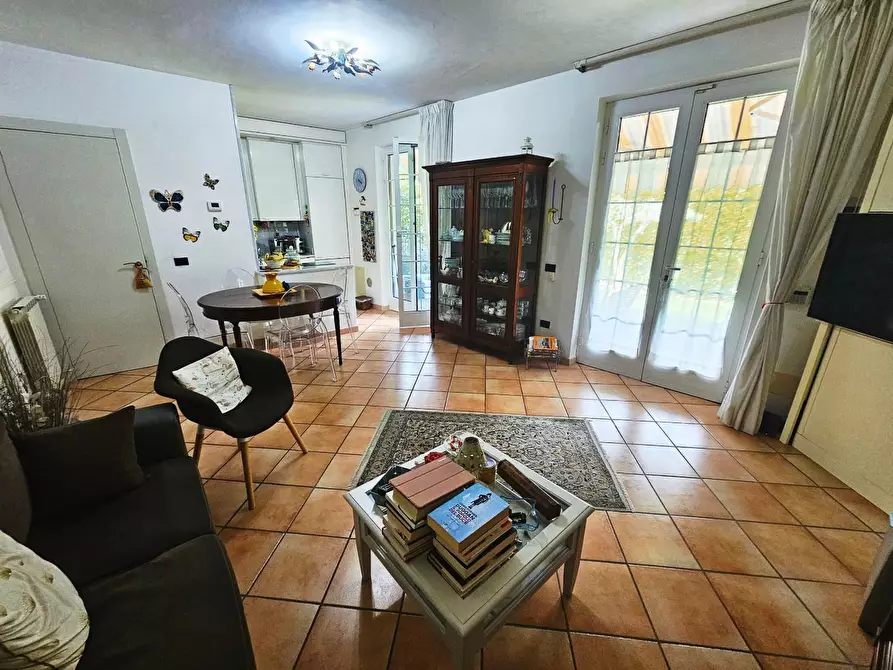 Immagine 3 di Porzione di casa in vendita  a Ameglia