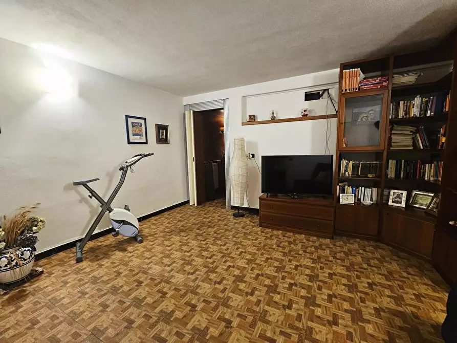 Immagine 7 di Porzione di casa in vendita  a Ameglia