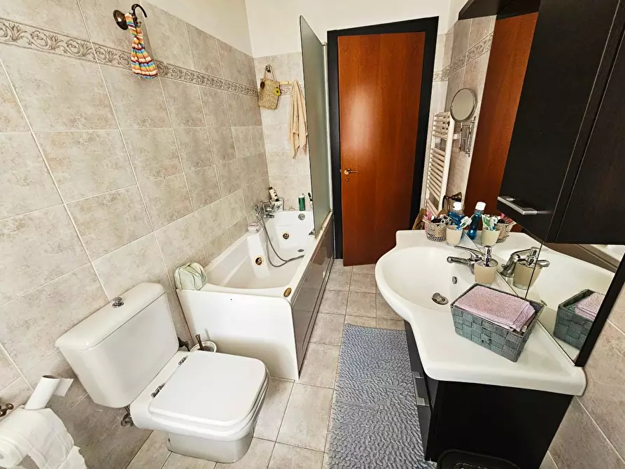 Immagine 16 di Porzione di casa in vendita  a Ameglia