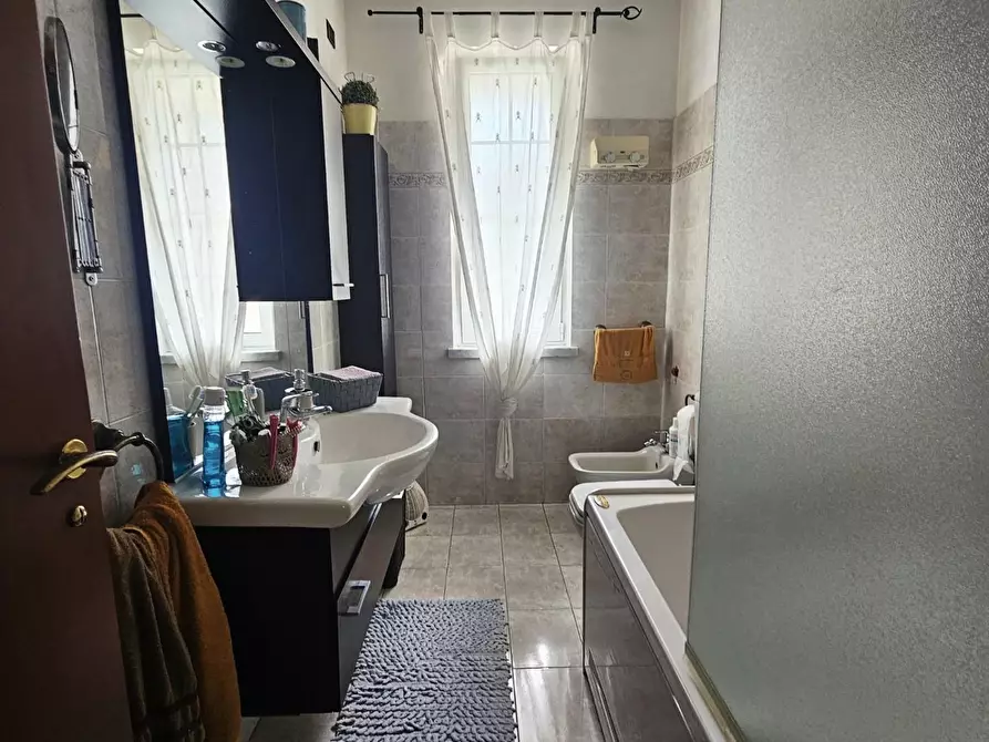 Immagine 18 di Porzione di casa in vendita  a Ameglia