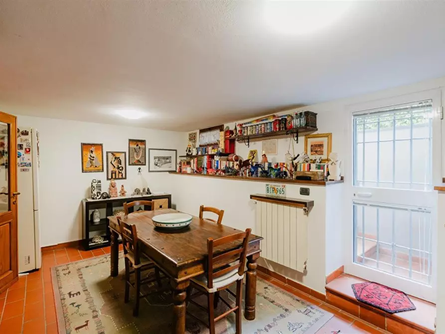 Immagine 15 di Casa trifamiliare in vendita  a Pietrasanta