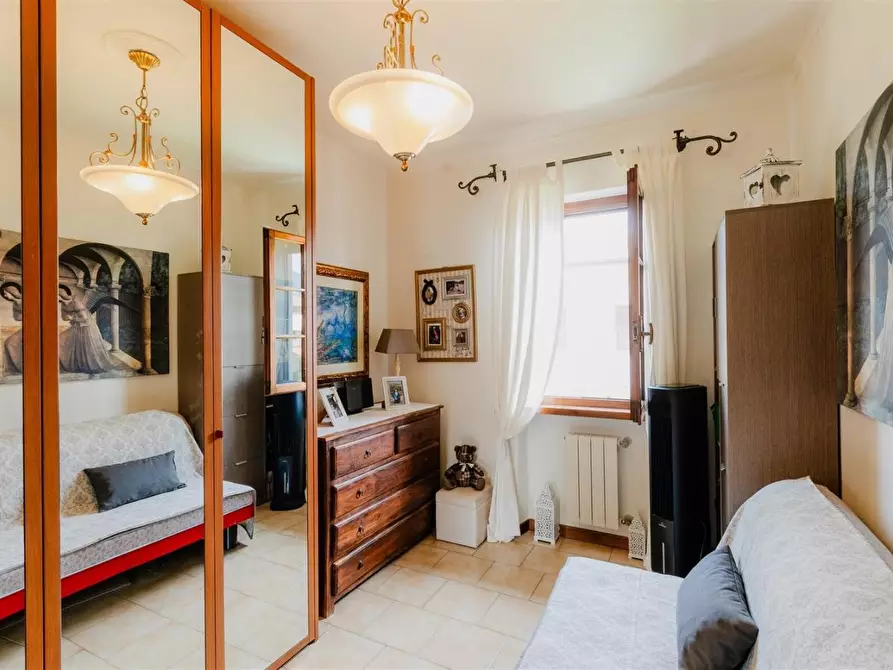 Immagine 11 di Casa trifamiliare in vendita  a Pietrasanta