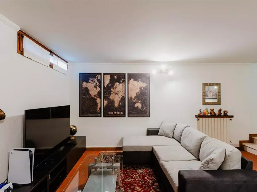 Immagine 14 di Casa trifamiliare in vendita  a Pietrasanta