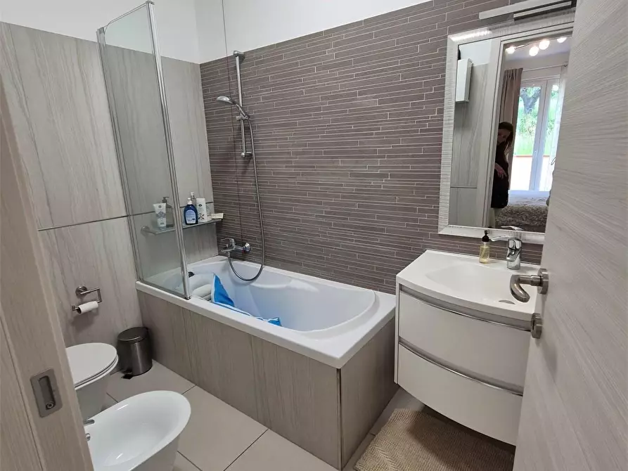 Immagine 23 di Appartamento in vendita  a Castelnuovo Magra