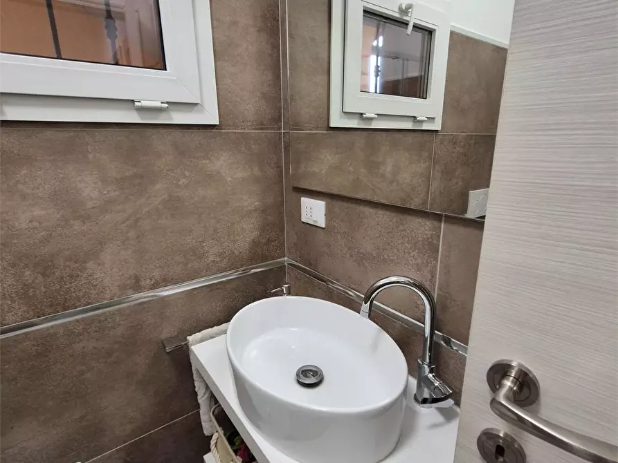 Immagine 24 di Appartamento in vendita  a Castelnuovo Magra