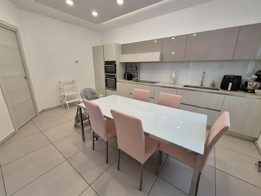 Immagine 16 di Appartamento in vendita  a Castelnuovo Magra